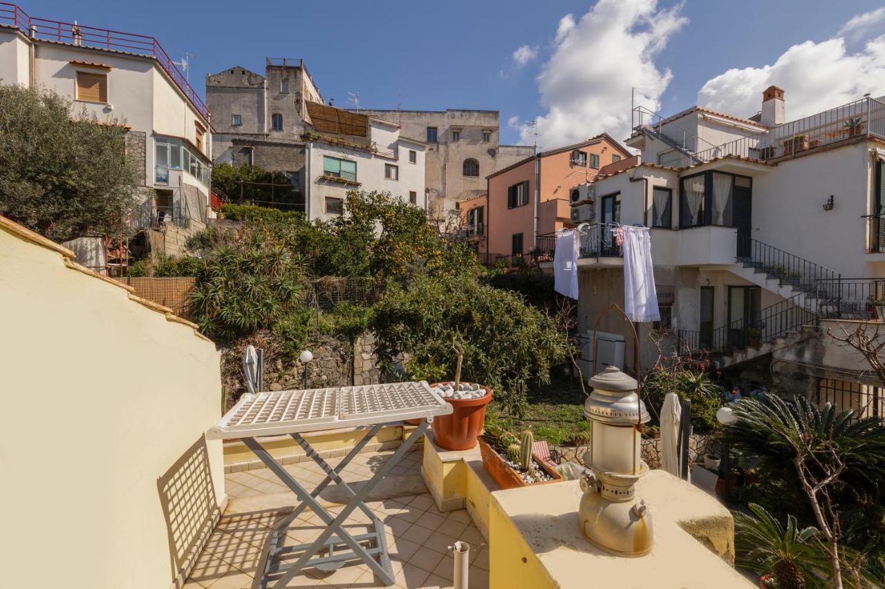 Apartament Relais Del Mare Con Terrazza Fronte Mare Free Parking Massa Lubrense Zewnętrze zdjęcie