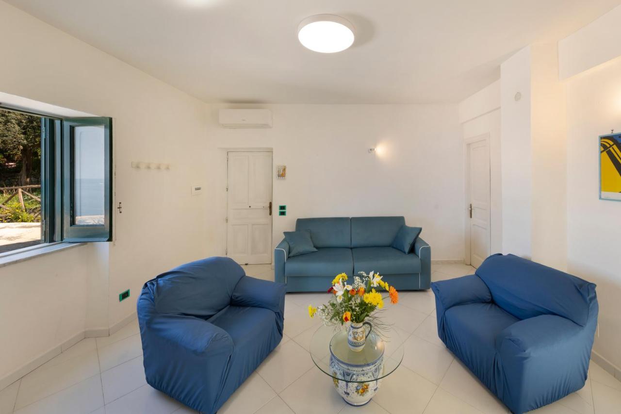 Apartament Relais Del Mare Con Terrazza Fronte Mare Free Parking Massa Lubrense Zewnętrze zdjęcie