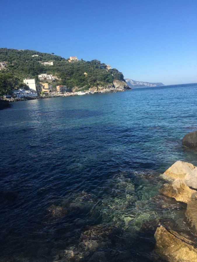 Apartament Relais Del Mare Con Terrazza Fronte Mare Free Parking Massa Lubrense Zewnętrze zdjęcie